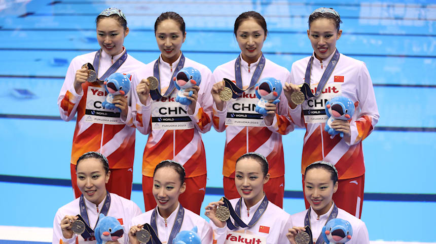 2023年世界泳联世锦赛花样游泳：中国花游队蝉联集体自由自选金牌，程文涛/石浩玙混双自由自选预赛第一
