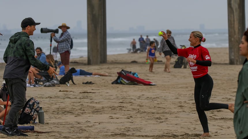 Matt Myers y Alyssa Spencer, en un entrenaniemto con pelotas de tenis