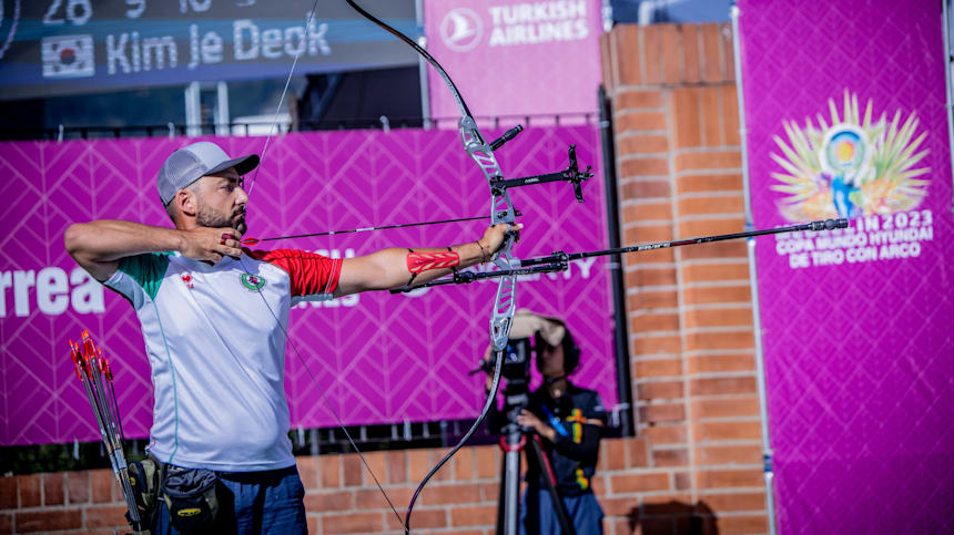 Difference between compound and recurve archery