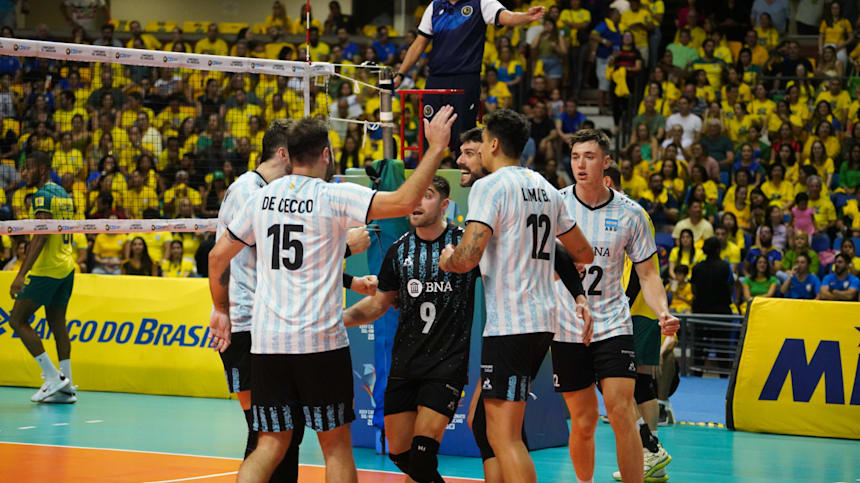 Seleção masculina de vôlei vira na raça, bate a Argentina no tie-break e  segue 100% na Olimpíada de Tóquio - Lance!