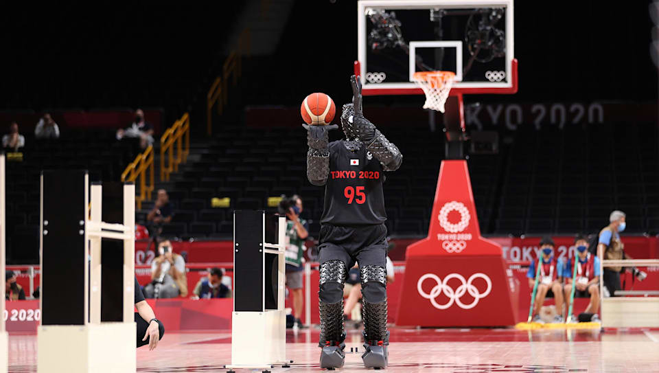 Toyota robot takes a shot at basketball event at Tokyo 2020