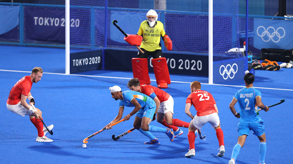 GOING DEEP: Breaking down the three main categories of field hockey  goaltenders 