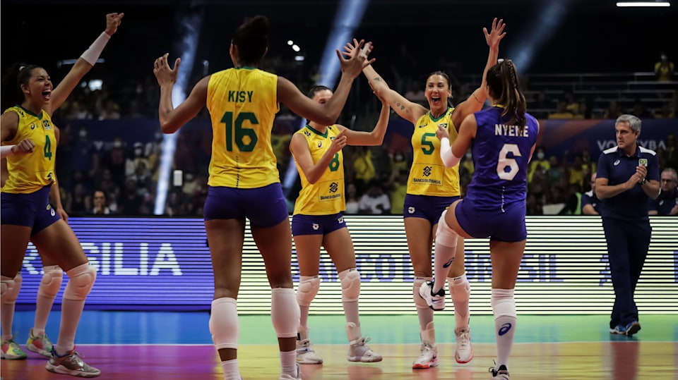 Brasil estreia na Liga das Nações de Vôlei com derrota para a