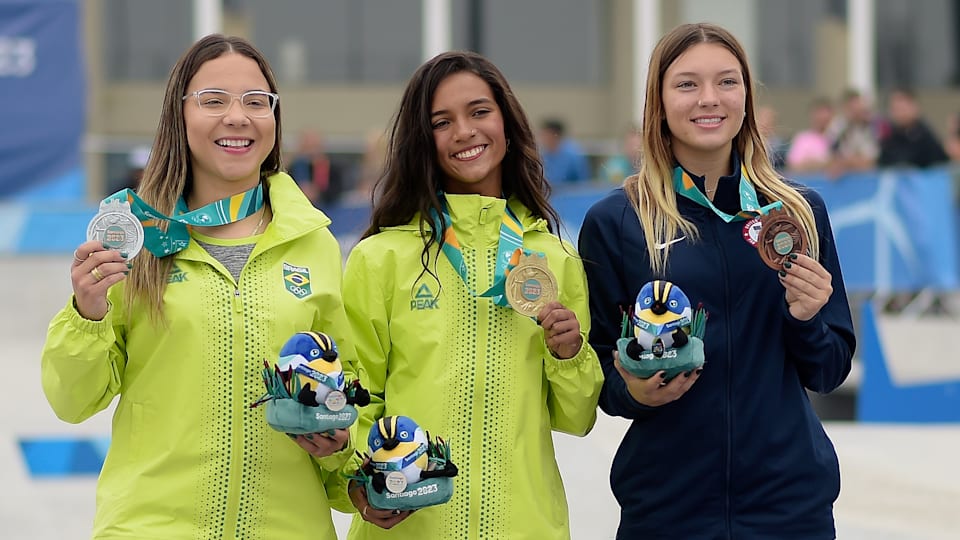 Rayssa Leal conquista primeiro ouro do Brasil no Pan 2023; Pâmela
