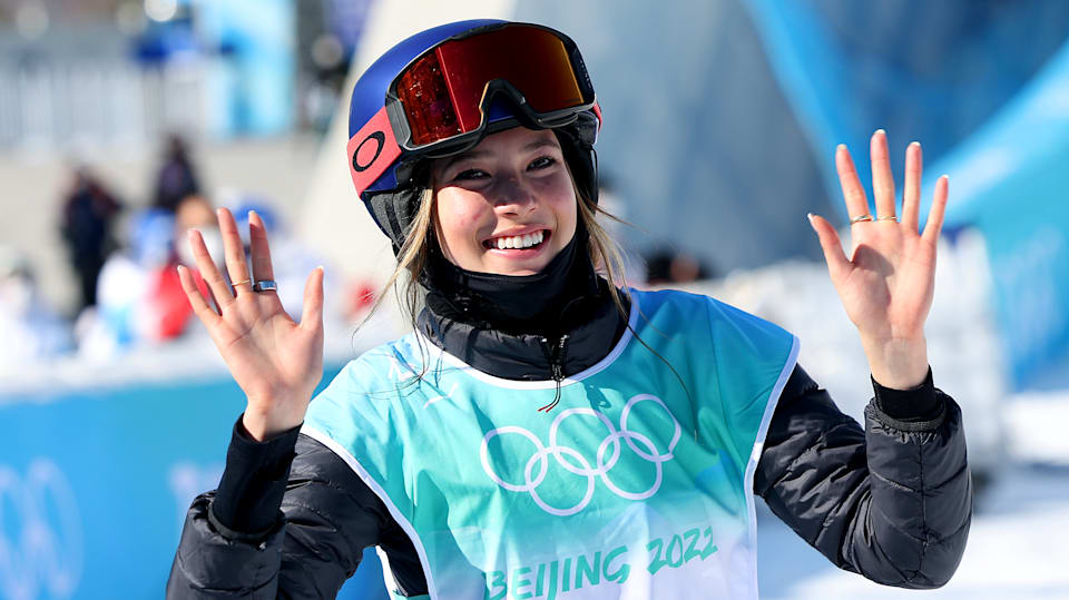 Eileen Gu's mother is the Winter Olympics star's bodyguard, manager and  biggest cheerleader, Latest World News - The New Paper
