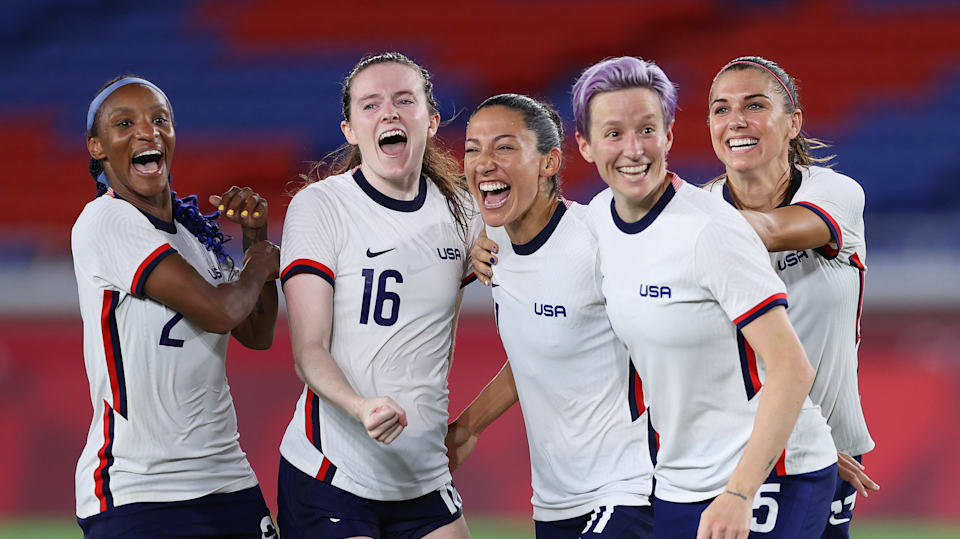 Uswnt Score Landmark Equal Pay Deal Settle With Us Soccer 