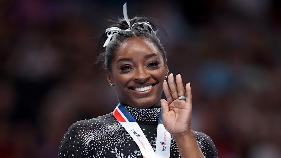 Simone Biles leads a dominant US performance at the world