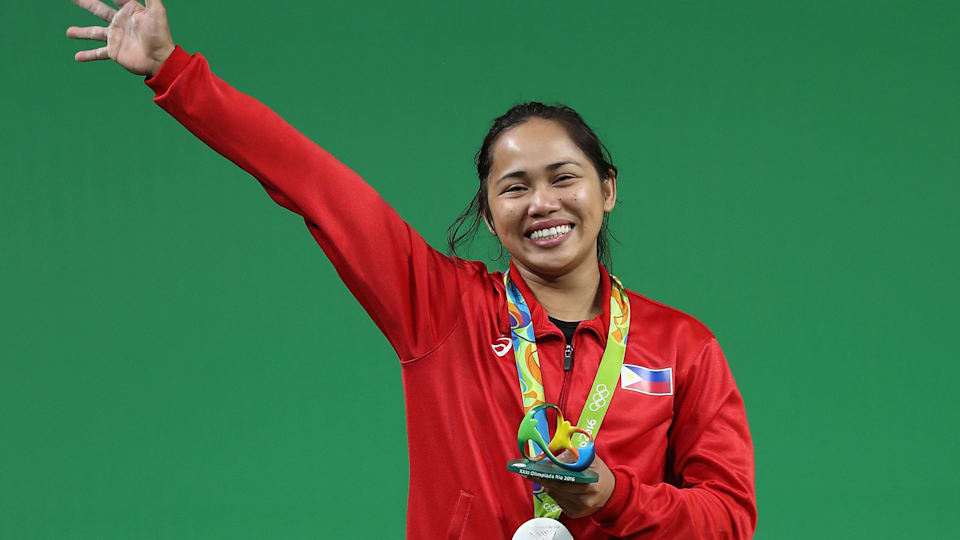 Hidilyn Diaz wins Philippines' first Olympic gold medal with weightlifting