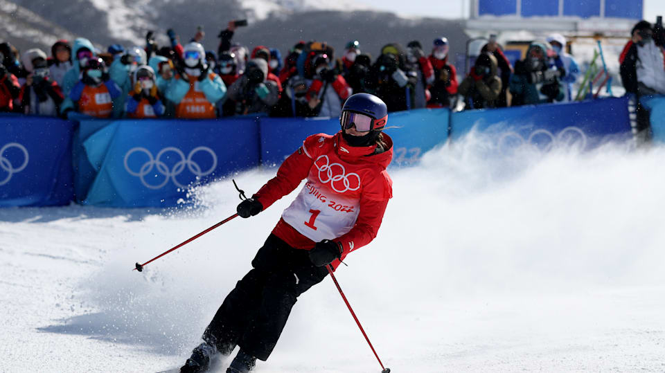 Winter Olympics: Chinese freestyle ski star Eileen Gu's mother