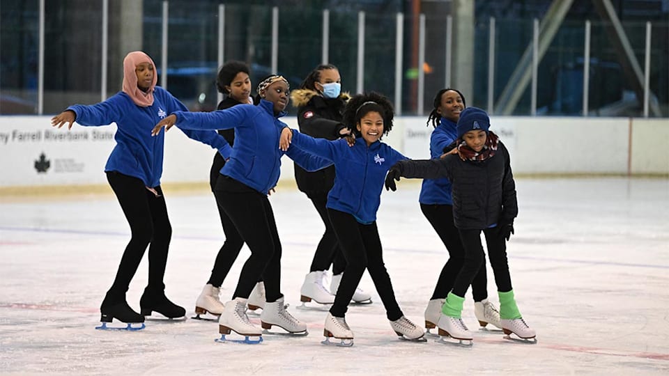 Figure Skating in Harlem reçoit le Trophée du CIO "Femme et Sport" 2021 pour l'Amérique