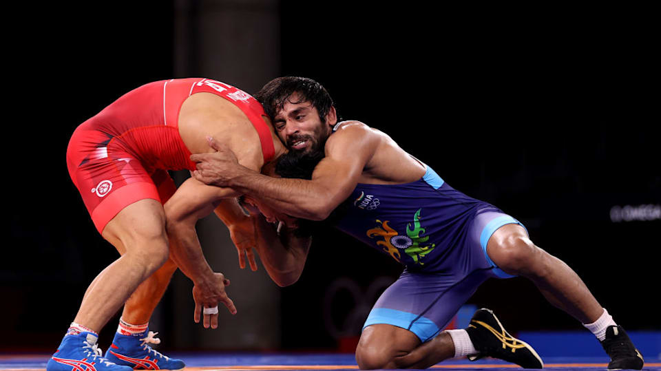 Wrestling men online