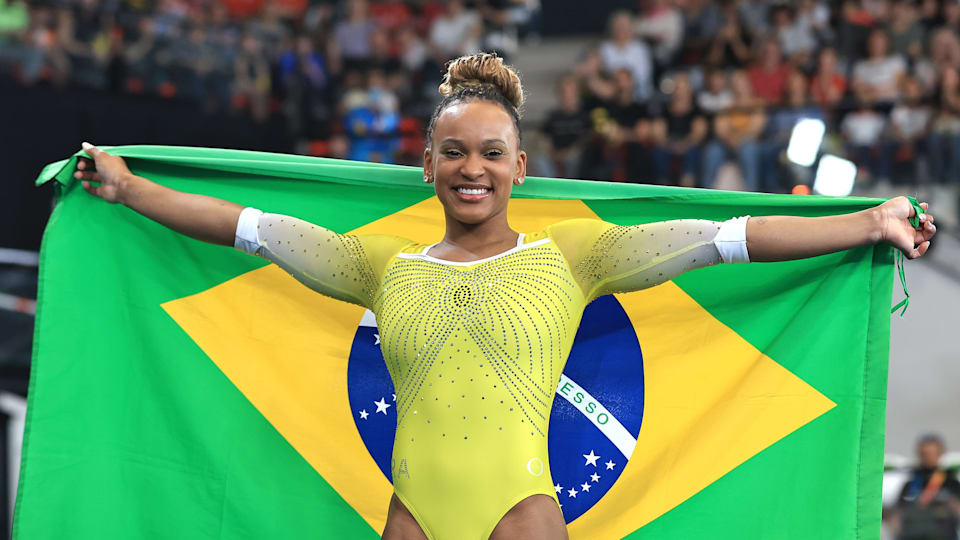 Brasil conquista prata inédita por equipe no Mundial de Ginástica Artística  2023