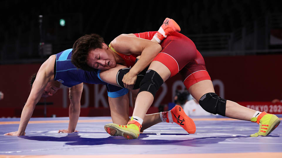Watch women's wrestling discount