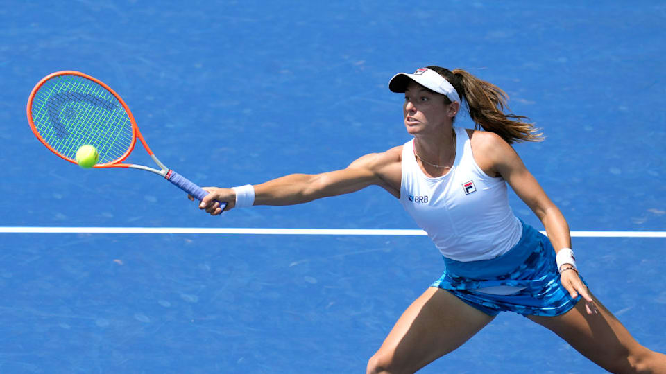 Stefani é campeã de duplas em WTA na Índia, seu 1º torneio pós