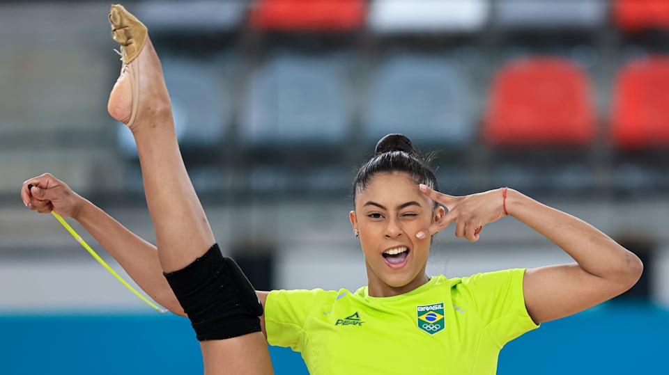 Resiliente, Bárbara Domingos é favorita na ginástica rítmica nos Jogos
