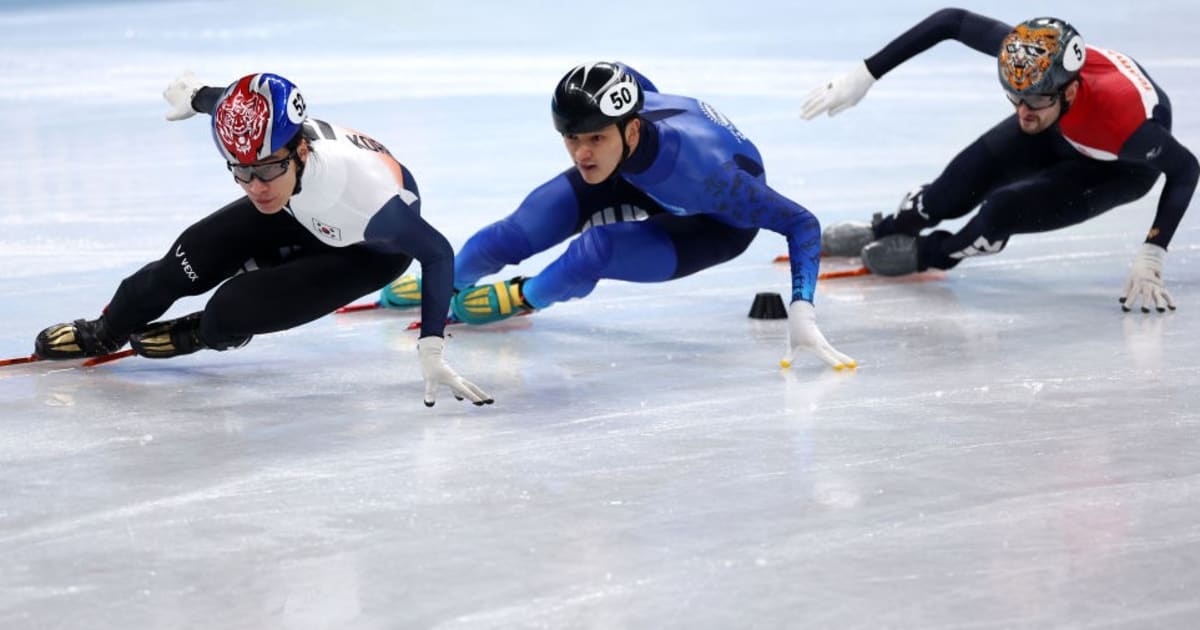 Women's 1000m Finals, Men's 500m & 5000m Relay - Short Track Speed ...