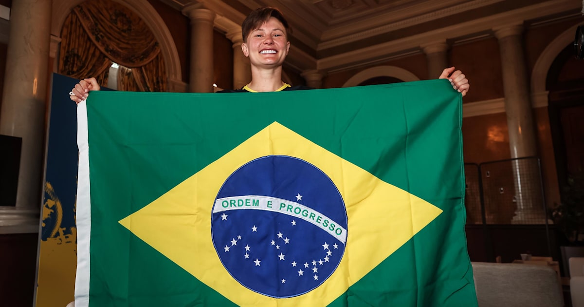 Raquel Kochhann E Isaquias Queiroz Serão Os Porta-bandeiras Do Brasil ...