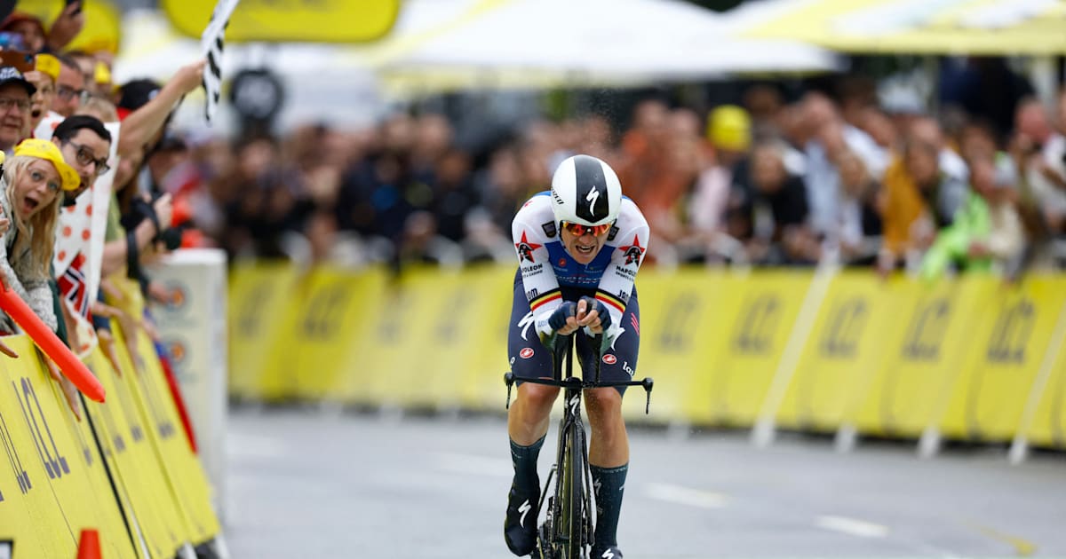 Yves Lampaert stuns Wout van Aert to win stage 1 at Tour de France 2022 ...