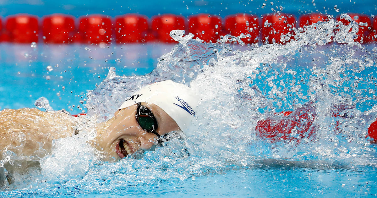 Ledecky breaks world record in 800m freestyle