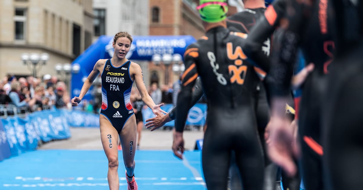 La France indétrônable aux Mondiaux de triathlon en relais mixte, la