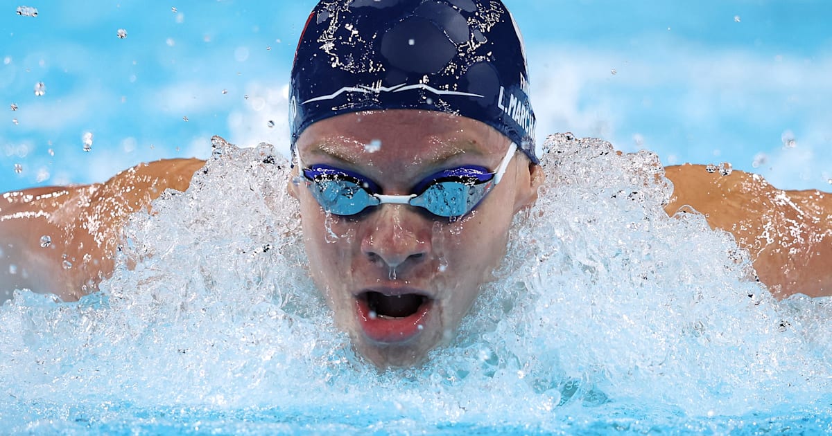 Leon Marchand Breaks Olympic Record in 400m Individual Medley, Delighting Home Crowd