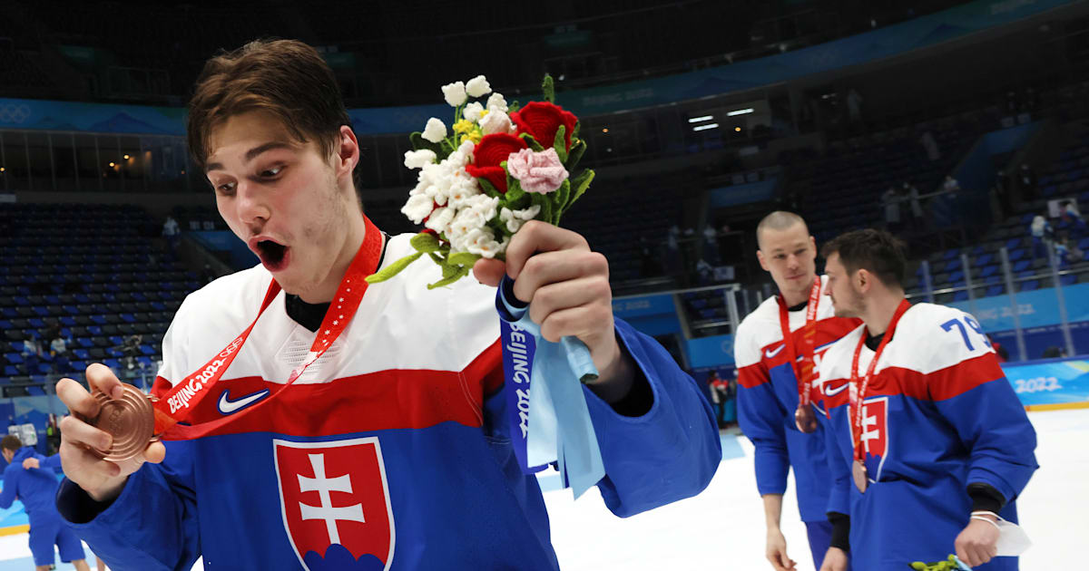 Kto je Juraj Slafkowski, 17-ročný hokejový kapitán Slovenska?