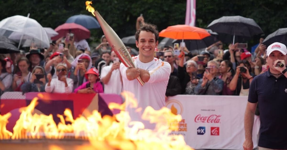 A refreshing day for the Olympic Torch in the Vichy urban community!