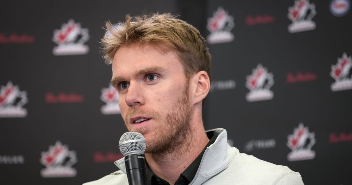 Connor McDavid Enks Inks de deux ans, une prolongation de 25 millions de dollars avec les Oilers