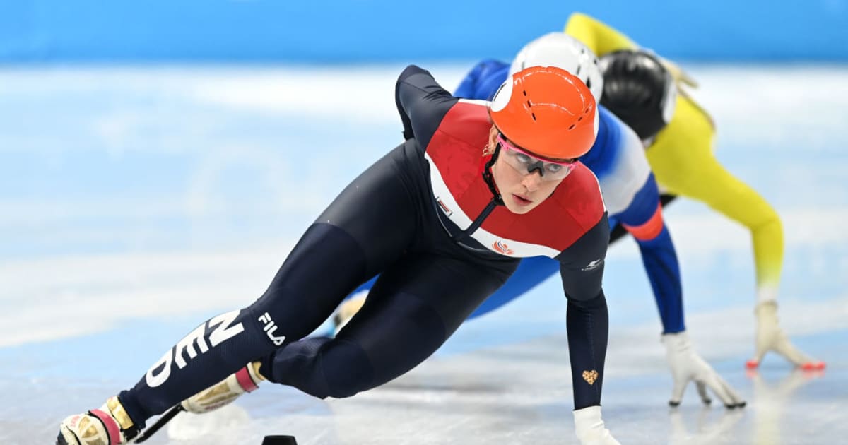 ショートトラック選手が着用する手袋の指先はどうなっている？