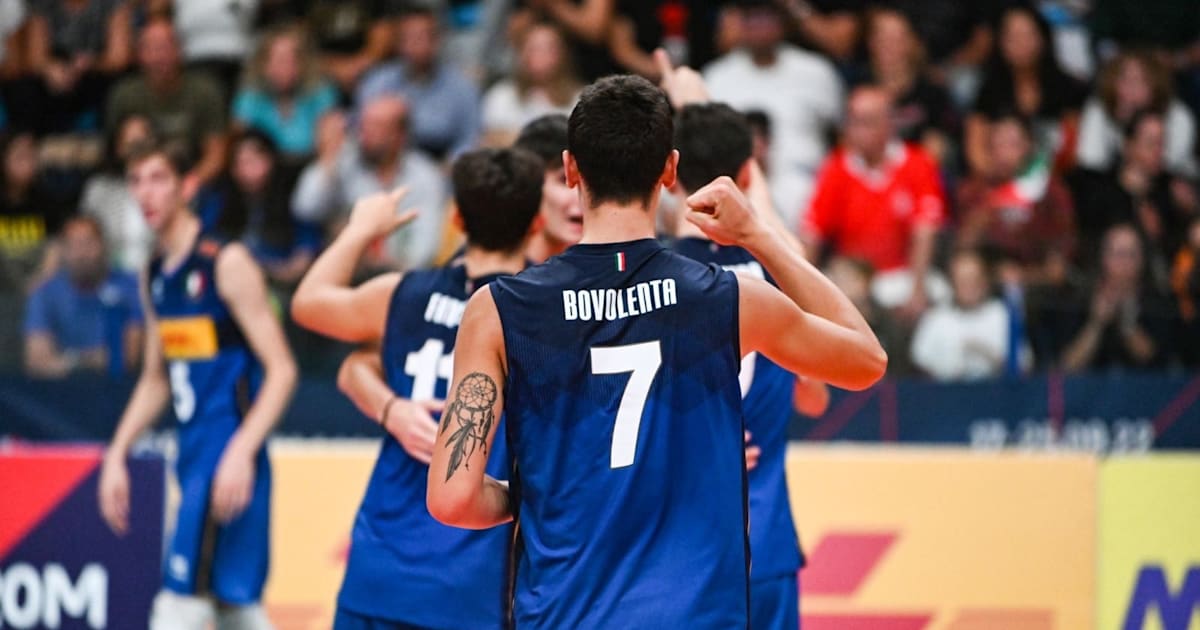 I podi dell'Italia del volley con le nazionali giovanili maschili e