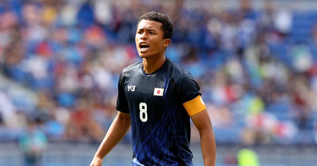 サッカー　日本代表　パリオリンピックユニフォーム XL 藤田譲瑠チマ football life：「プロにできなければ…」〝天才チマ〟の原点