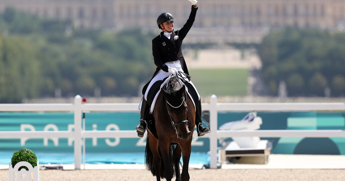 Tous les résultats, alors que Jessica von Bredow-Werndl remporte une nouvelle médaille d’or pour l’Allemagne en dressage individuel