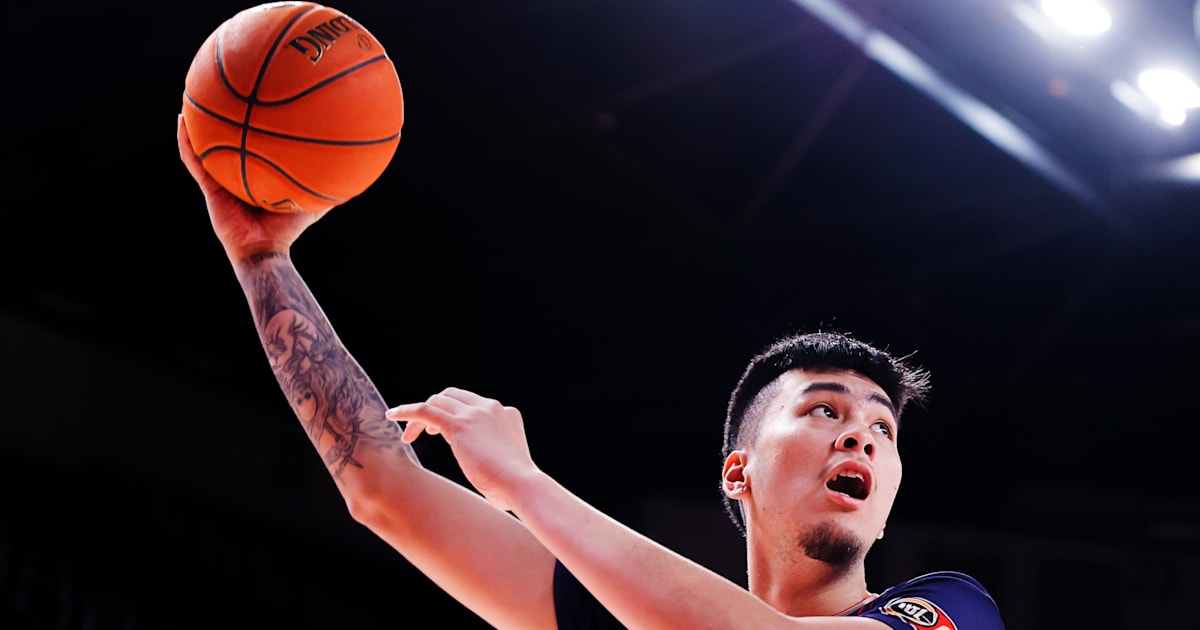 Basketball Kai Sotto signs with Japan's Hiroshima Dragonflies