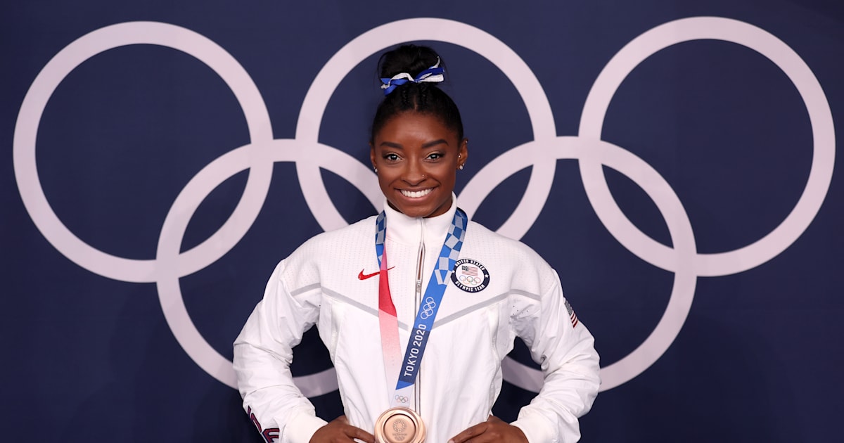 WATCH Simone Biles reacts to balance beam bronze