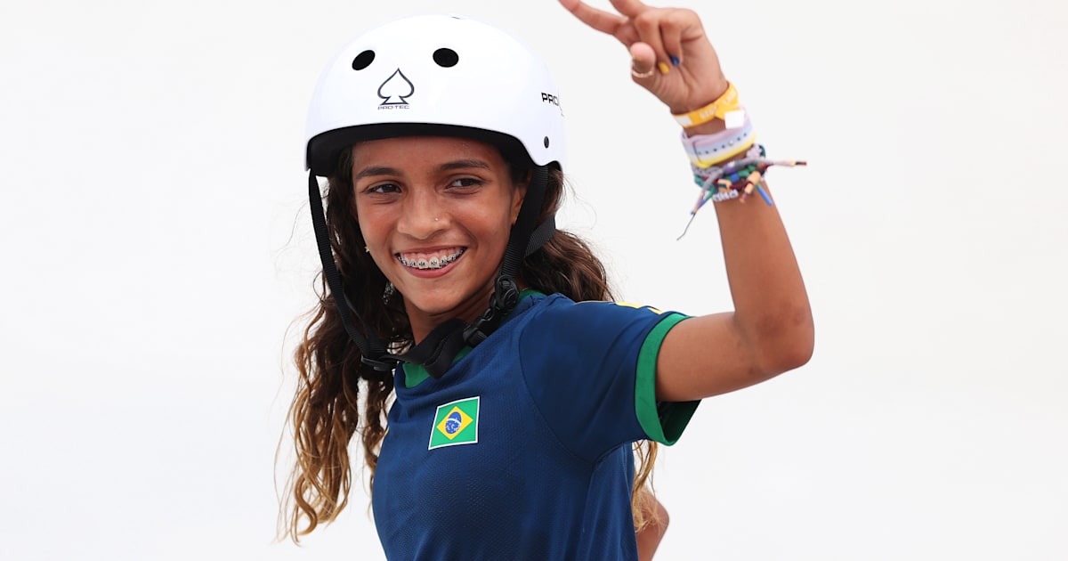 女性情報誌 Vogue Brasil 2021 HStern Rayssa Leal Rayssa Leal é capa