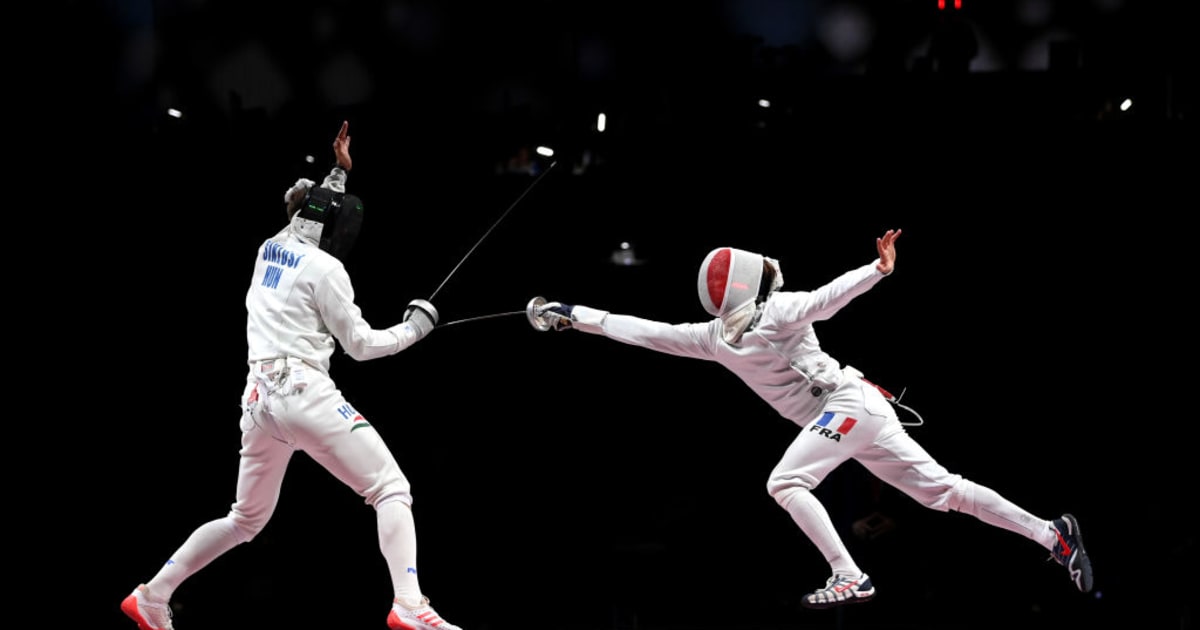 соревнования по фехтованию 2023. фехтование 2023. фехтовальщик. фехтование 2023. фехтование.