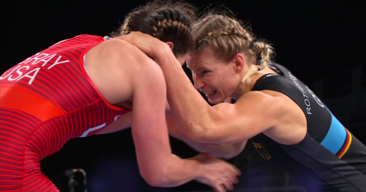 音楽 東京2020：レスリング10日目