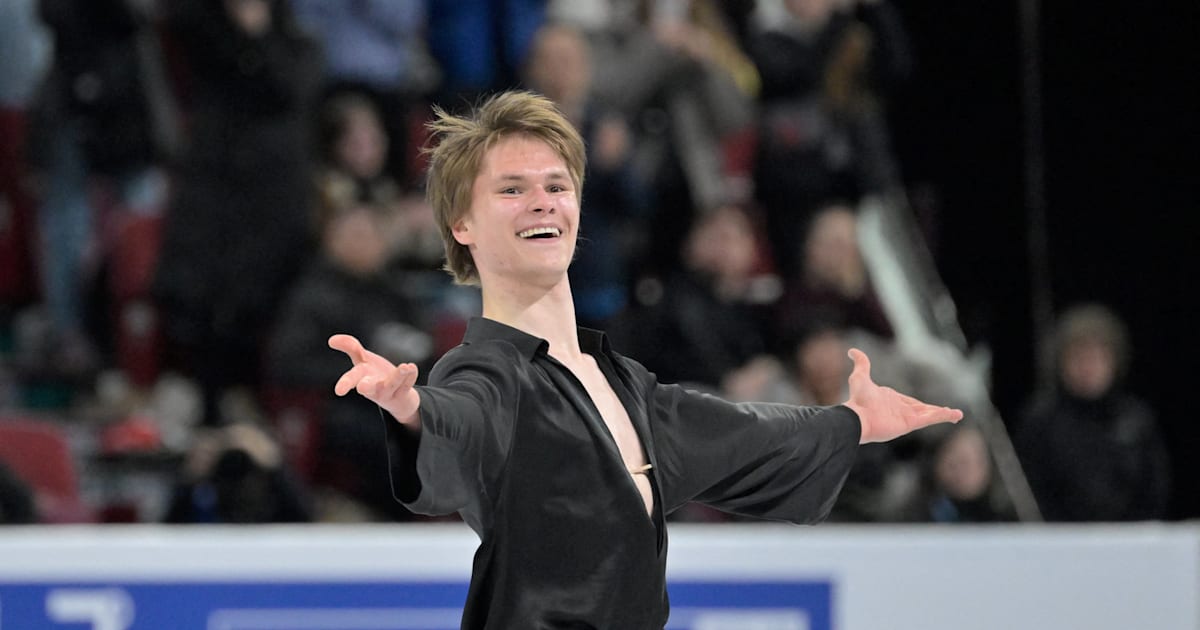 Nebelhorn Trophy 2024 Deniss Vasiljevs hypes up crowd to finish first