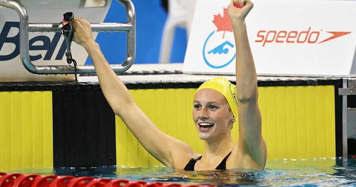 Summer McIntosh Breaks World Record in 400m Individual Medley