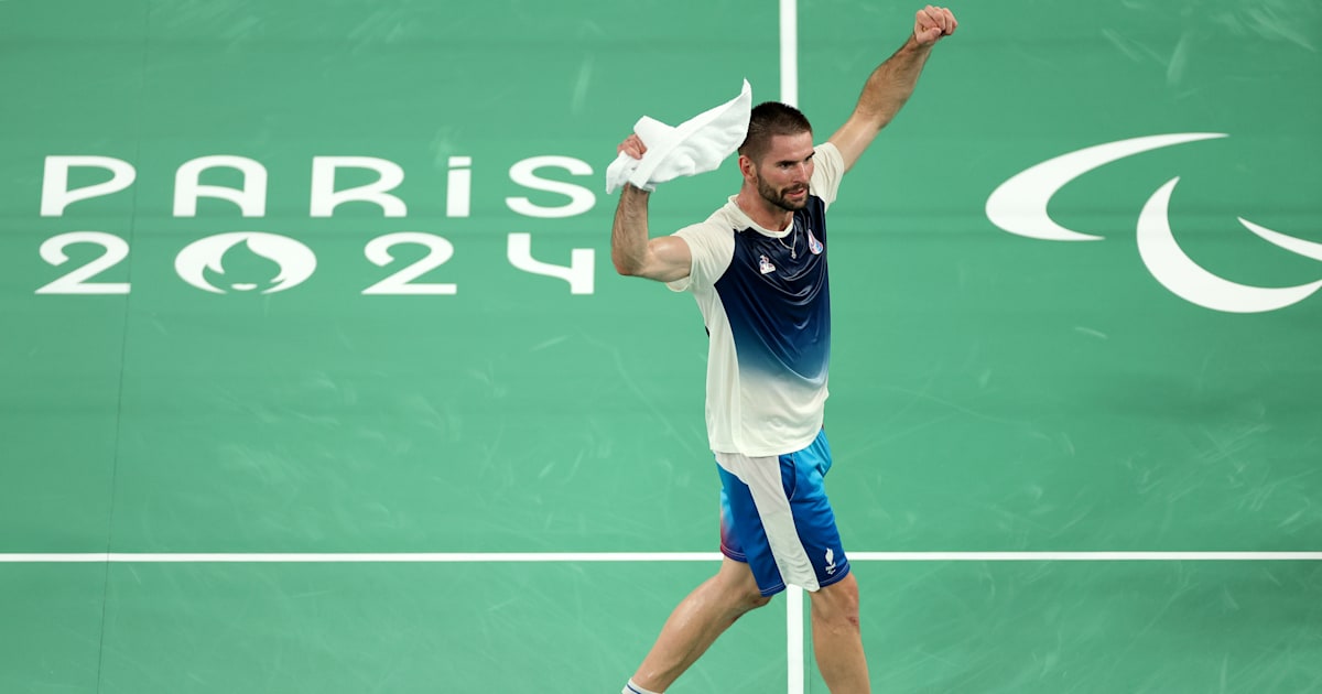 Paralympics Paris 2024 | Para badminton - Lucas Mazur's crazy day, double medallist in a matter of hours, including gold in the SL4 singles: ‘The best day of my life’.
