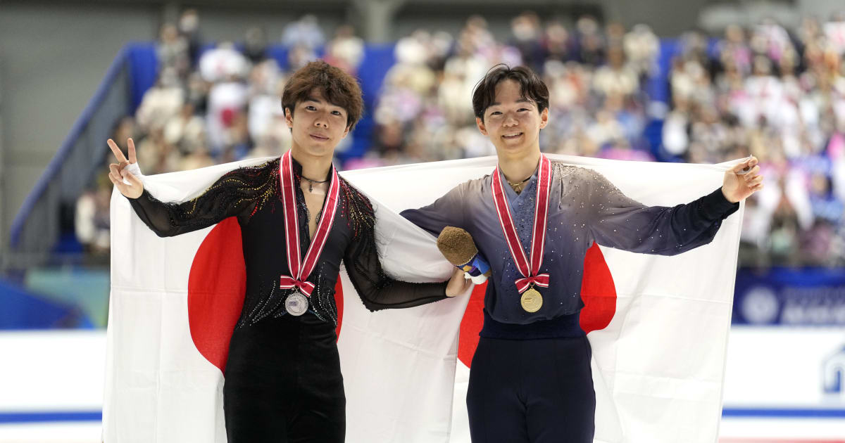 フィギュアスケート 鍵山優真、佐藤駿が公式練習 GPファイナル