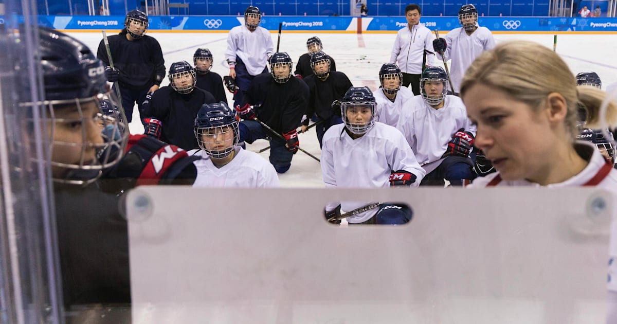 The Female Coach Behind The Unified Korean Ice Hockey Team A Symbol Of Peace And Hope Olympic 