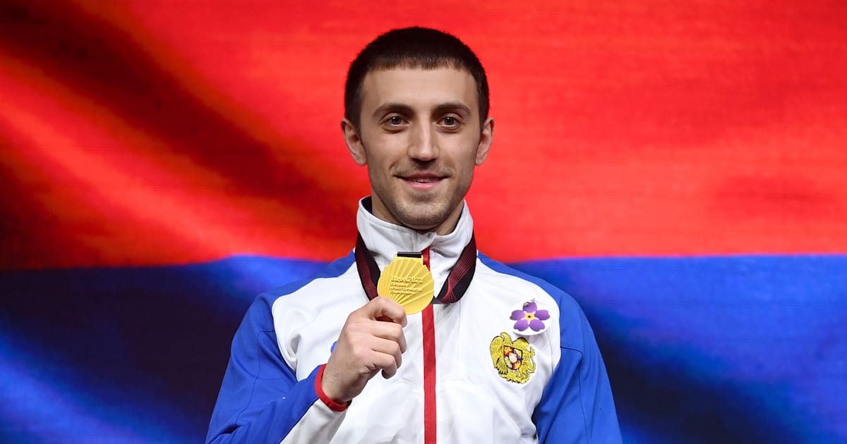 Артур Давтян гимнаст