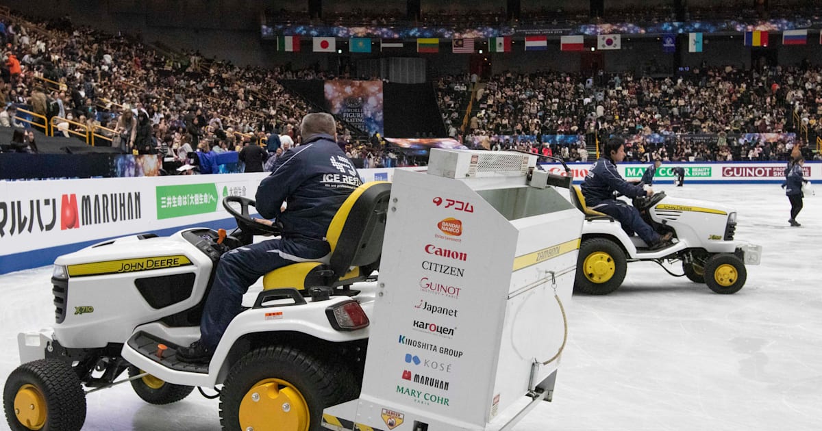 Ice resurfacing machines go to work at the #WorldFigure