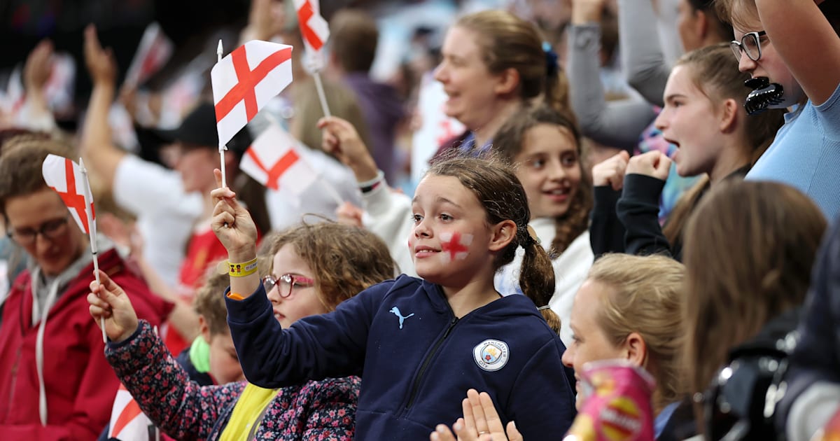 Women's Football Euros 2022: Record attendance, England off to winning ...