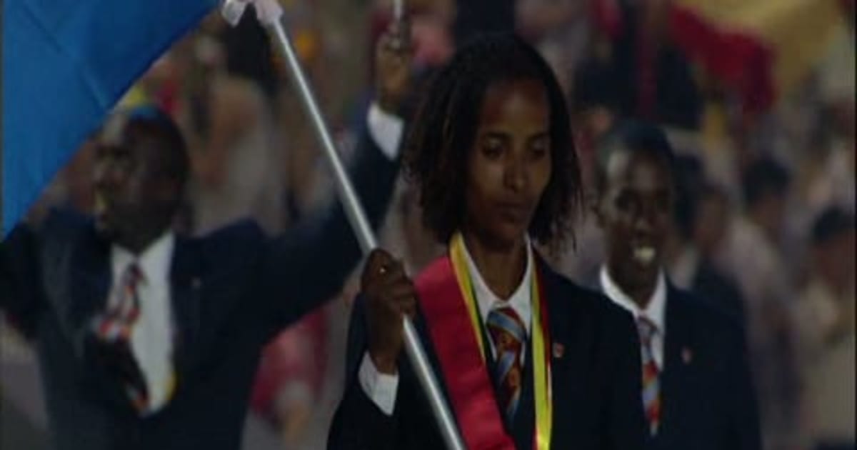 開会式で行進するエリトリア選手団 北京2008 ハイライト