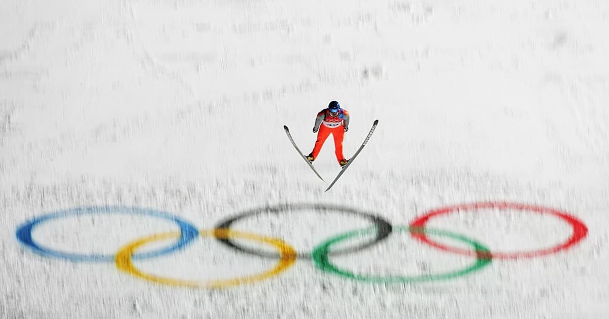 What are the differences between Normal and Large Hills?