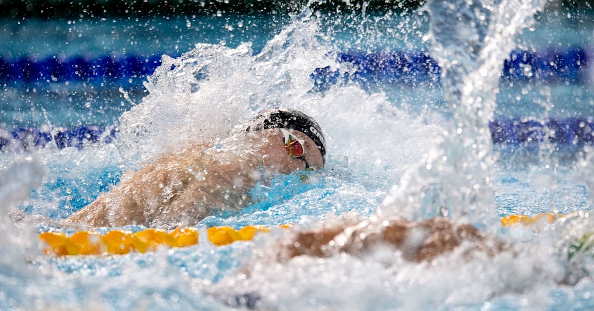 Russians and Hungarians continue gold medal streak in swimming finale ...