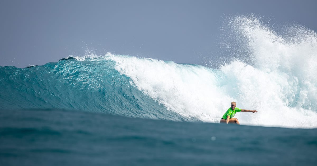 ISA World Surfing Games 2024: Tati Weston Webb, Taina Hinckel ...