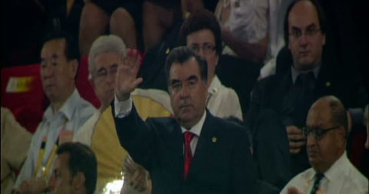 開会式で行進するタジキスタン選手団 北京2008 ハイライト